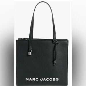 NWT Marc Jacobs Grind Leather Tote Sophisticated Black Tote Sleek Design